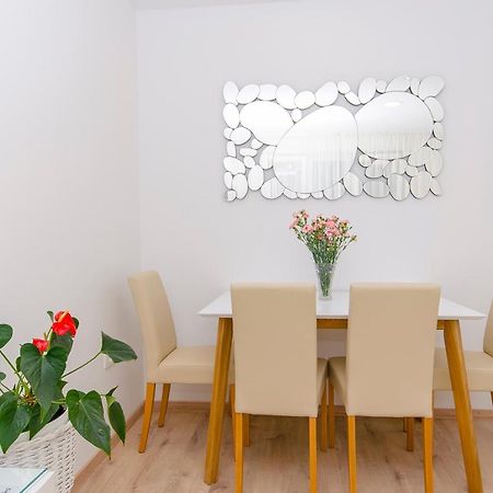 Lanuna Apartment Split Luaran gambar